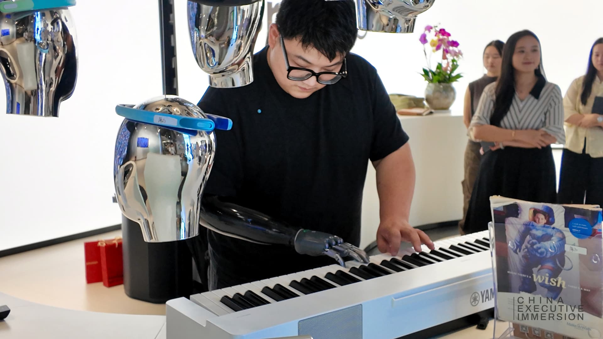 BrainCo — the same hand playing piano — Shanghai